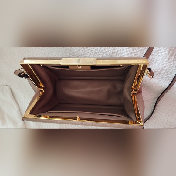 Prada Bag - Picture 12 of 15